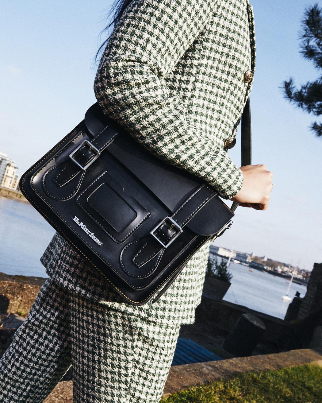 11 LEATHER SATCHEL BLACK+BLACK KIEV & SMOOTH