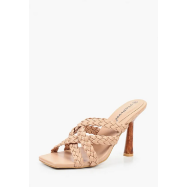 Өсгийтэй сандаал