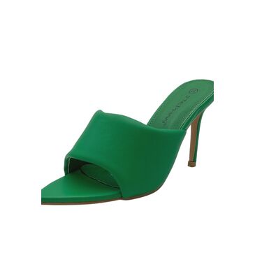 Өсгийтэй сандаал