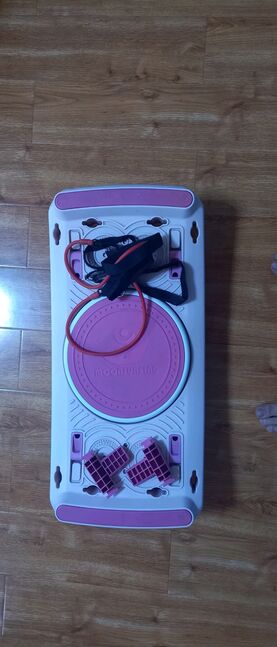 Moonsurfing брэндийн фитнесс төхөөрөмж 160 гаруй дасгал хийх боломжтой