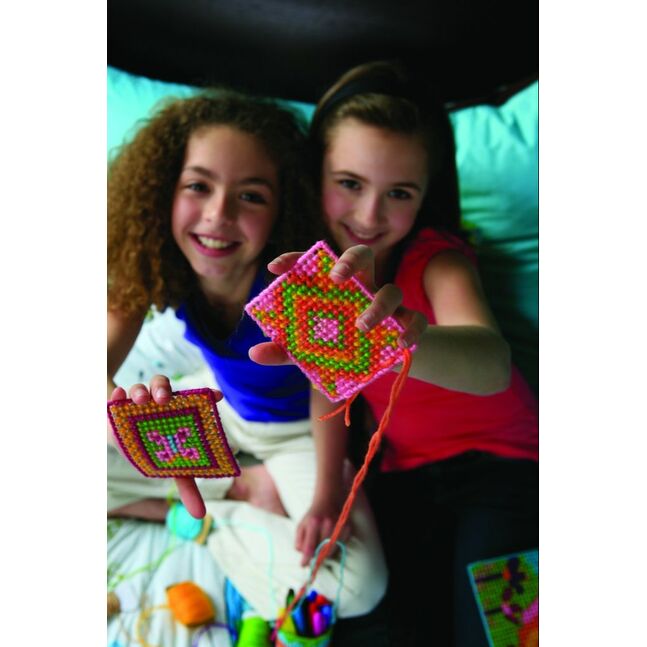 02749 Easy-To-Do Cross Stitch