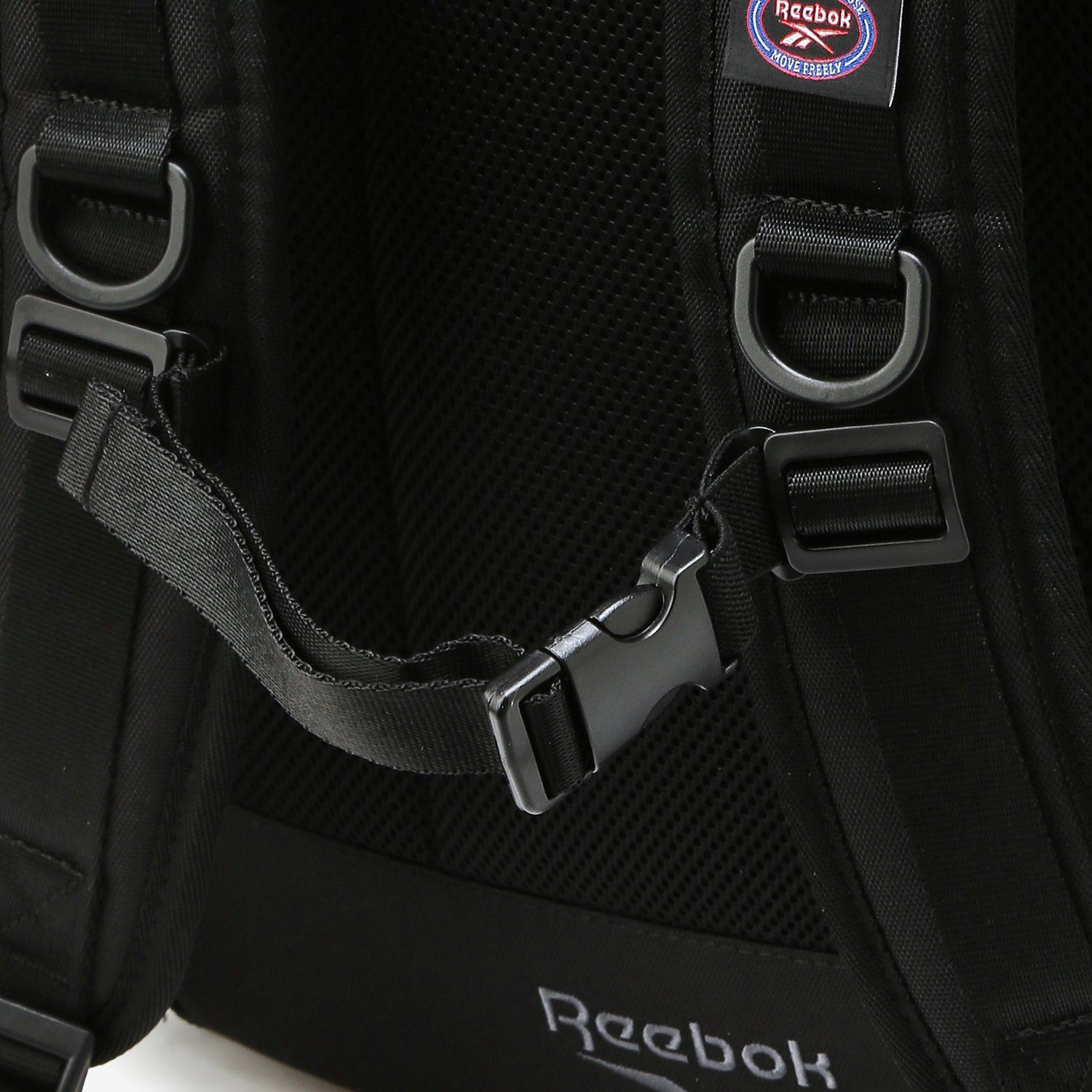 Lock-up string backpack