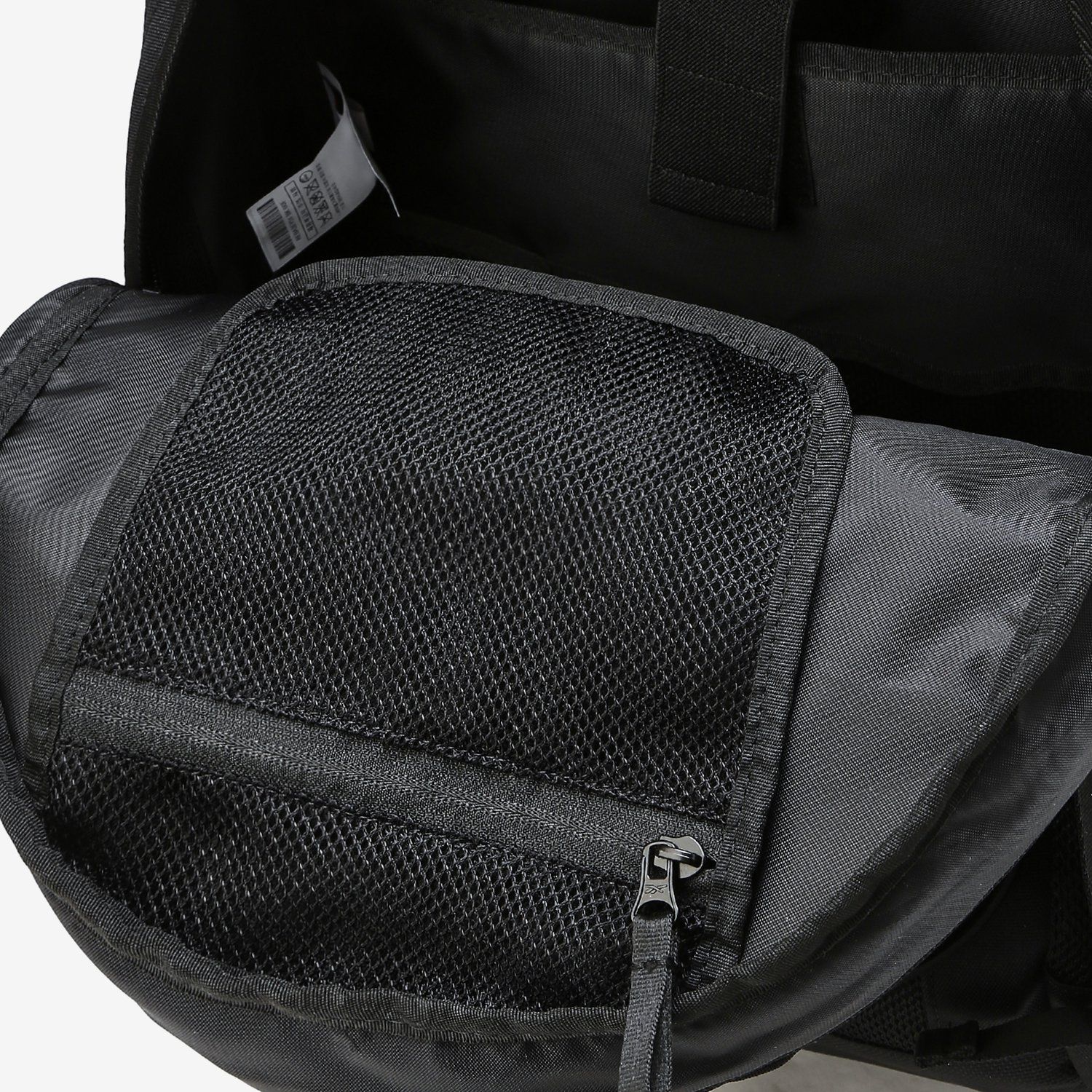 Lock-up string backpack