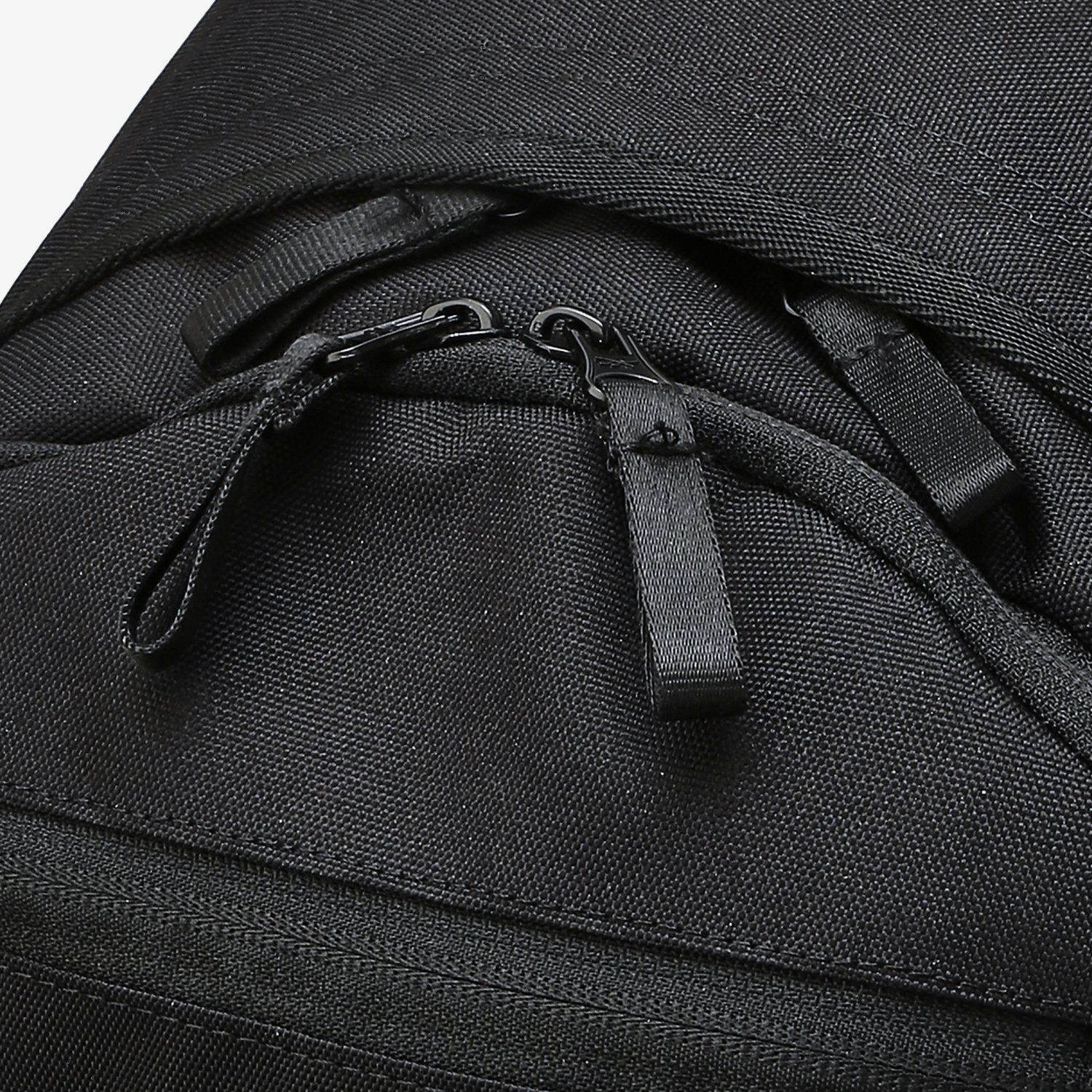 Lock-up string backpack