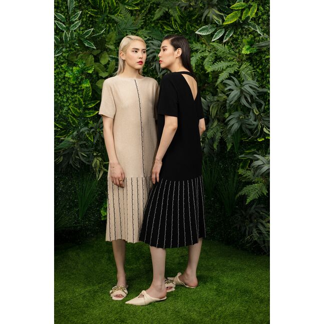 Эмэгтэй даашинз Хар өнгөтэй