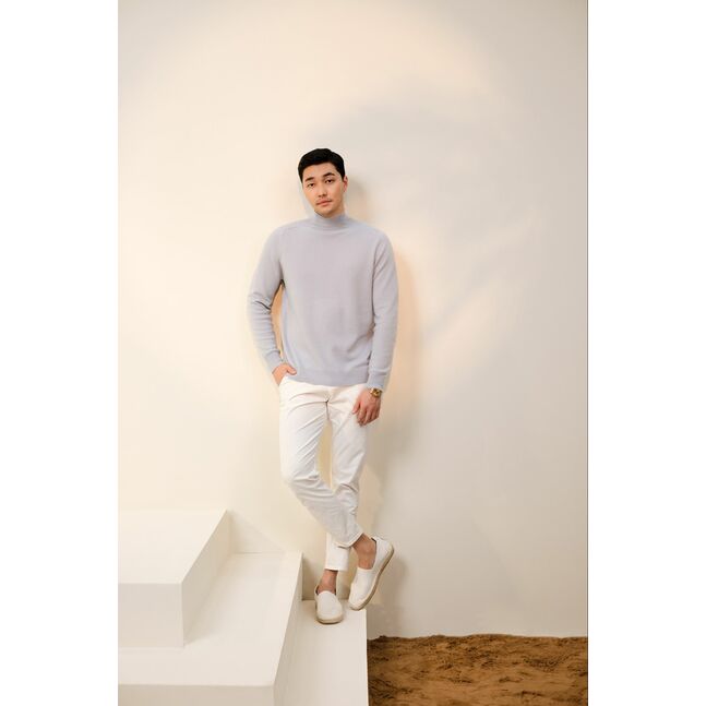 Эрэгтэй хагас босоо захтай цамц