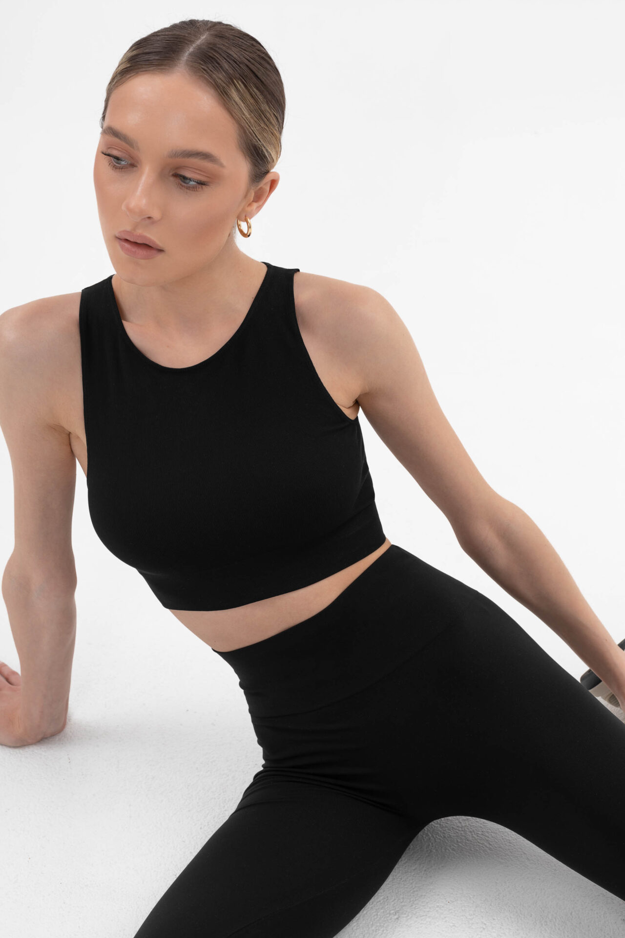Essential Rib Crop Top black