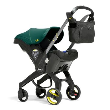 Doona Essentials Bag Машины суудлын цүнх хар