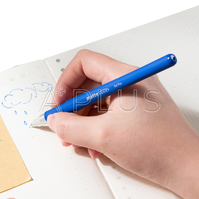 Порно фильм көру: Анасы баласын жұлқылап жатқанда ұстап алды