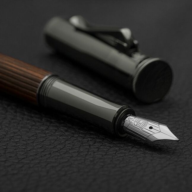 Fountain pen Classic Macassar F