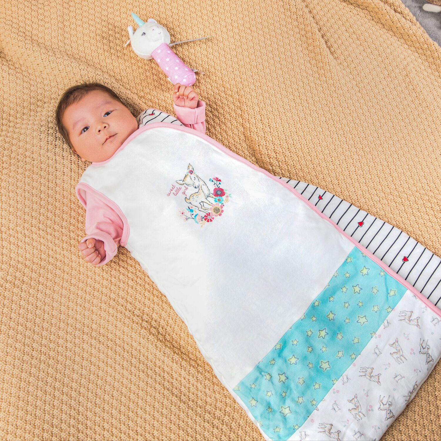 Babyworld Унтлагын өлгий охин