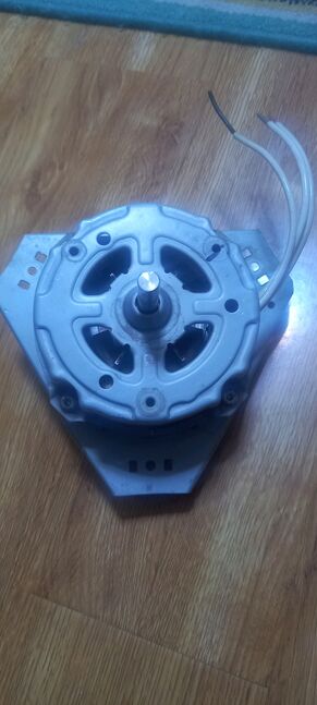 Угаалгын машины мотор шинээрээ