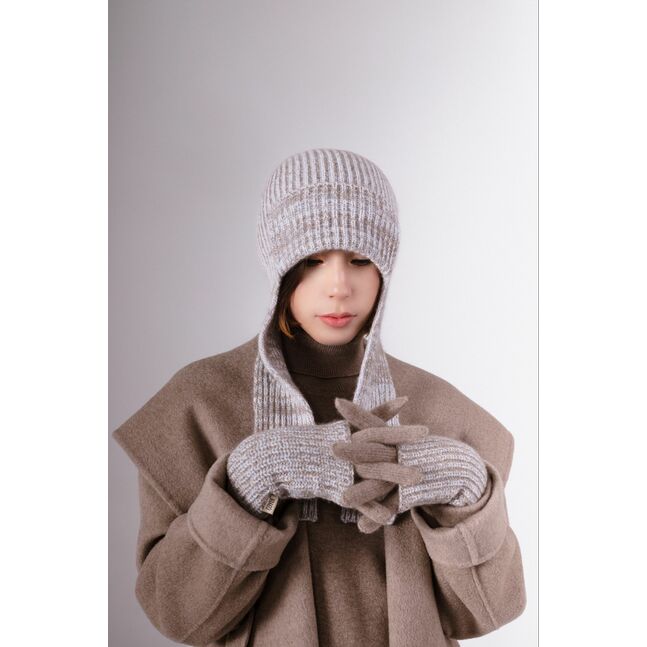 Эмэгтэй бээлий