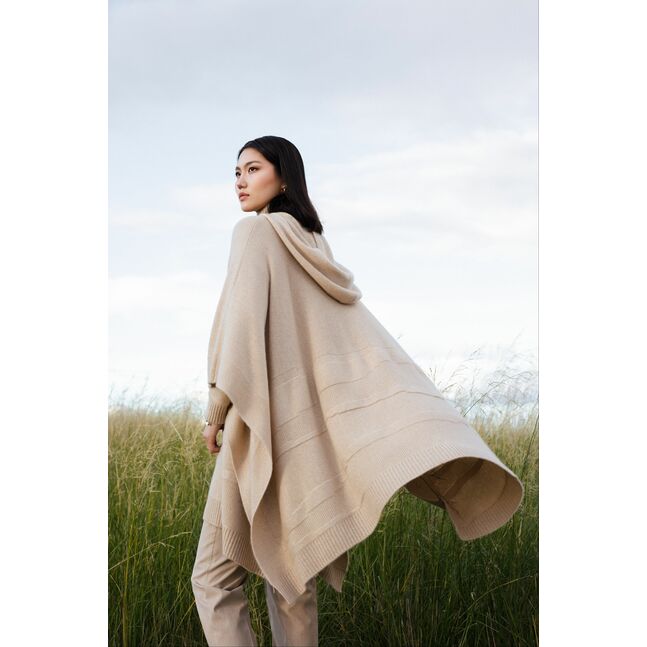 Эмэгтэй нөмрөг