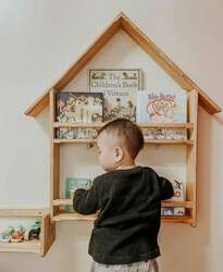 Дээвэртэй номын тавиур 