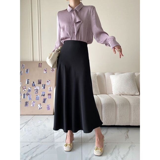 Silk midi skirt black