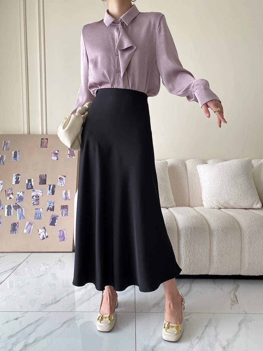Silk midi skirt black