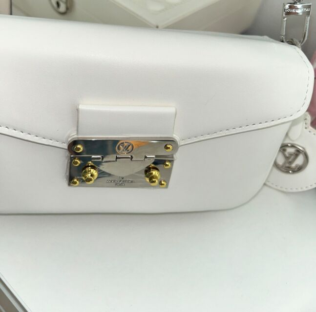 LV swing bag-