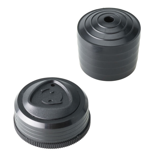 Загораживающие пруд крышки на берегу озера длиной 100 3 м