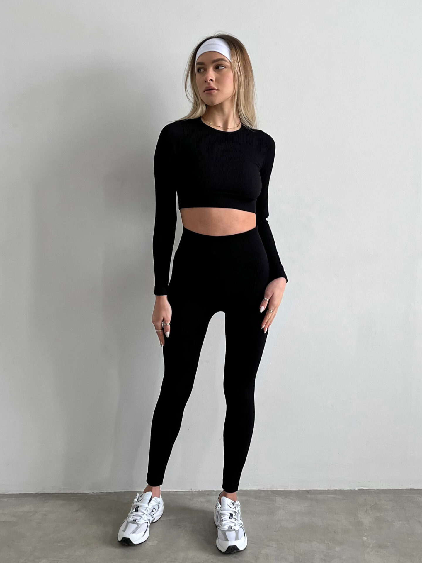 Power Rib Cropped Long Sleeve Top black