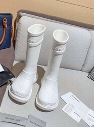 Crocs x Balenciaga