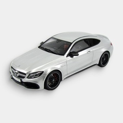 MERCEDES BENZ C63S COUPE 1:18 (Silver)