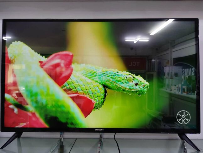 Samsung 45 инч smart