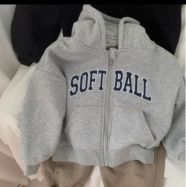 Цахилгаантай hoodie  дотортой