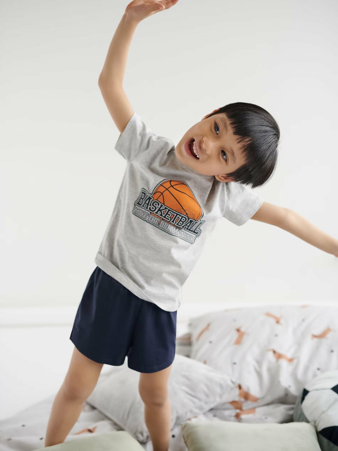 Хөвгүүдийн унтлагын хувцас