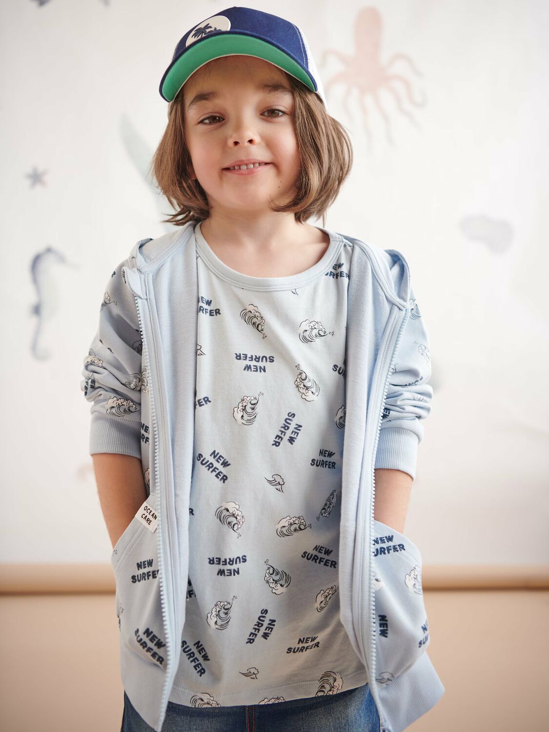 Хөвгүүдийн юүдэнтэй цамц