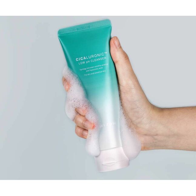 Cicaluronic LOW Ph Cleanser