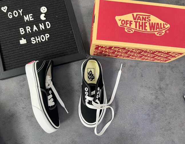Vans size: 27