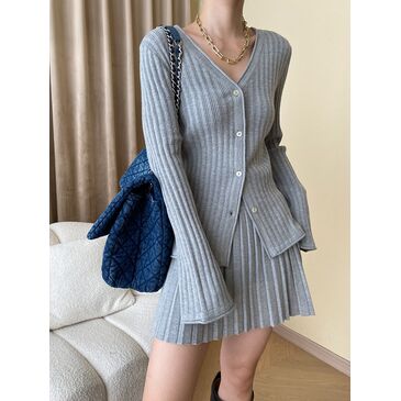 SN4038-gray-knitwear-skirt-set