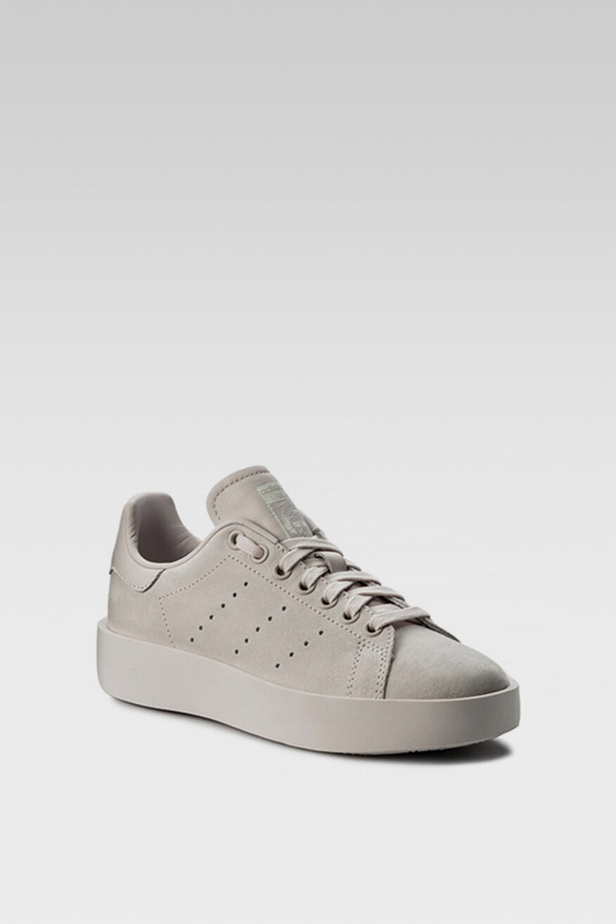 Эмэгтэй пүүз