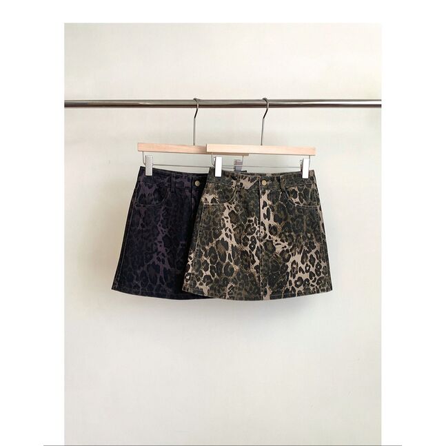 Leopard mini skirt 