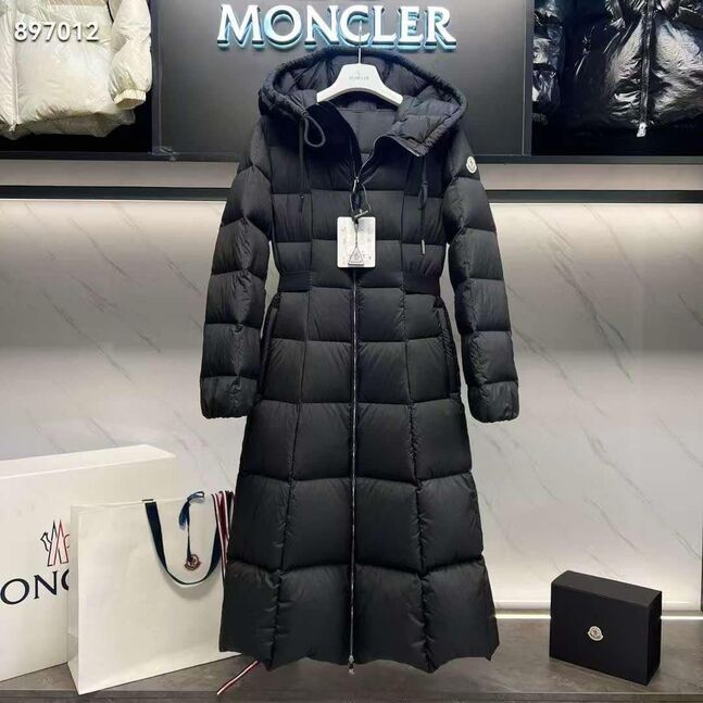 Moncler куртка