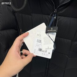 Moncler куртка