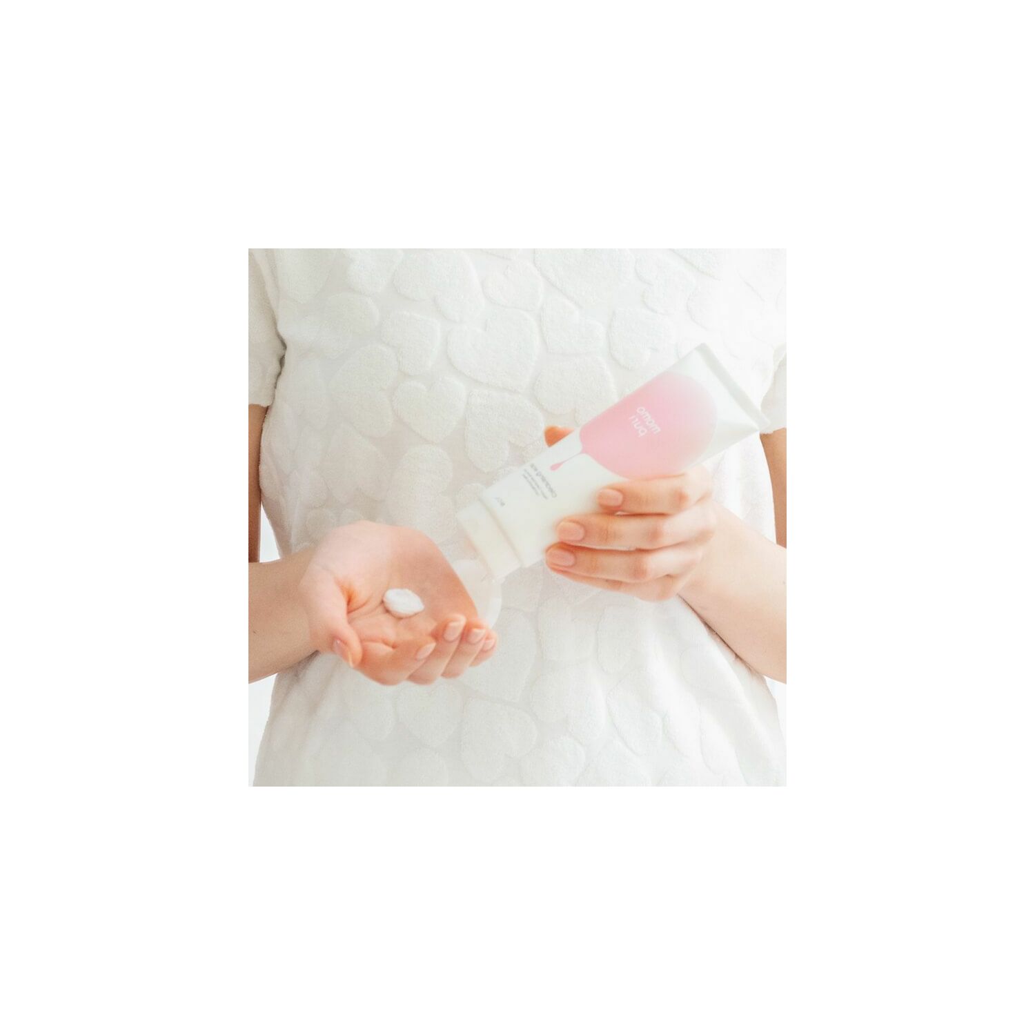 BCL MOMOPURI MOIST CLEANSING WASH