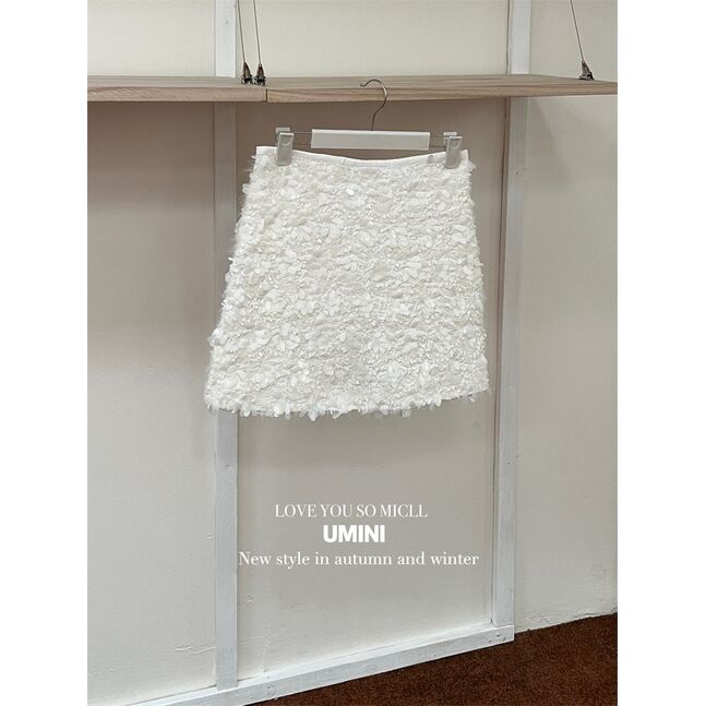 Mini white skirt