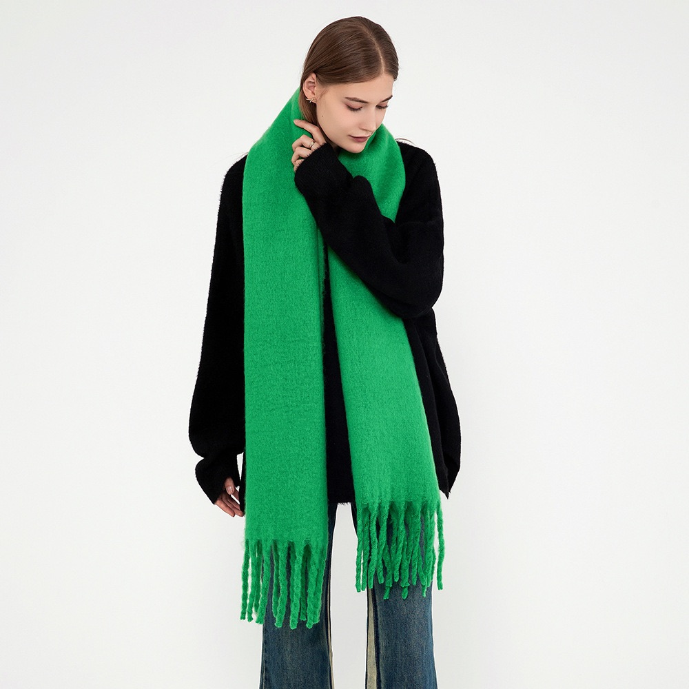 Green long scarf