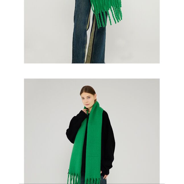 Green long scarf