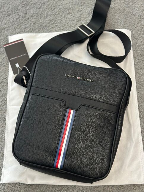 Tommy helfiger цүнх