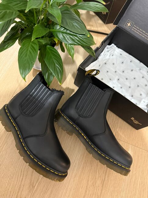 Dr martens chelsea