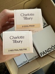 Charlotte tilbury airbrush flawless foundation