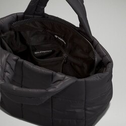 Lululemon quilted grid crossbody bag 