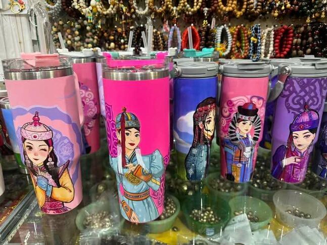 Гэр ахуйн бараа гоёл чимэглэл