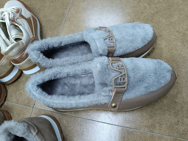 Эмэгтэй гутал