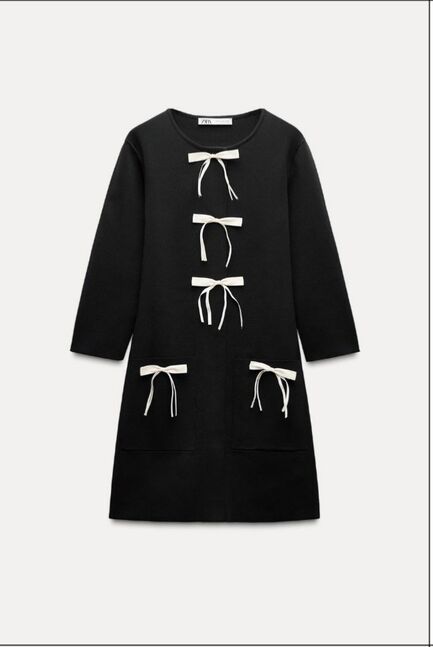 Shor knit dress with bows
