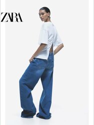 T shirt with zip at yhe back