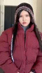 Улаан өнгөтэй загварлаг куртка